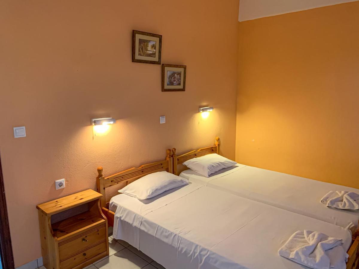 Virginia Apartments Vitaládes Екстериор снимка